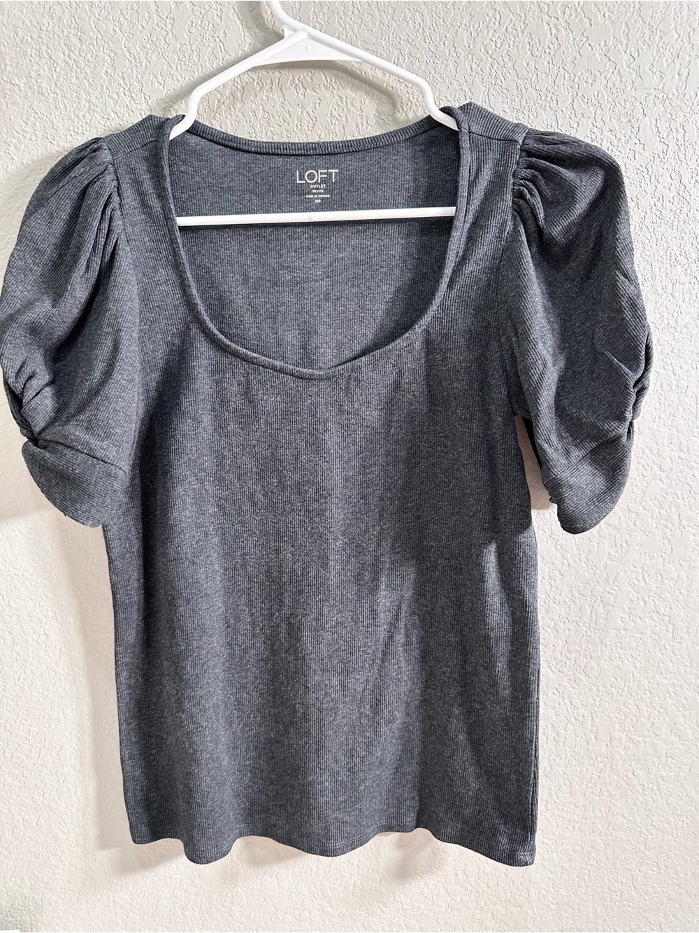LOFT Charcoal Puff-Sleeve Scoop Neck Tee